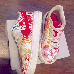 Toddler Nike sneakers
